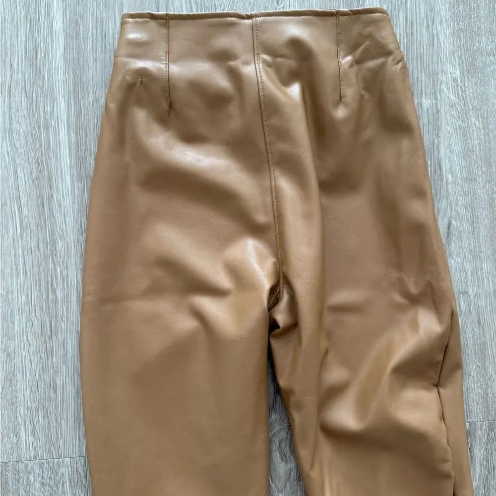 Abercrombie & Fitch Vegan Leather Leggings - Picture 10 of 10